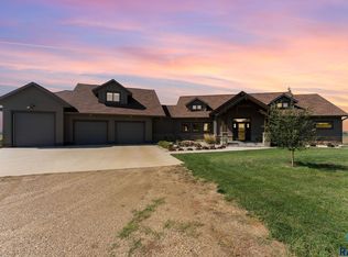 48290 Arrowhead Pl, Canton, SD 57013