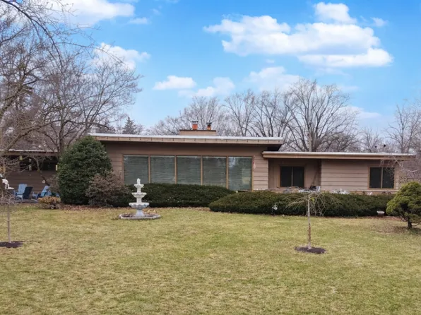 1709 Valley Pkwy W, Joliet, IL 60433