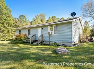 1077 E Yale Rd, Rothbury, MI 49452