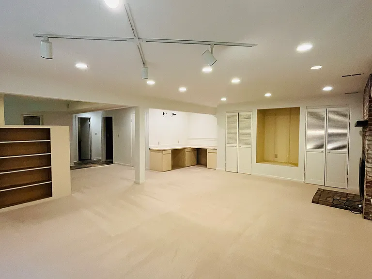 7131 NE Baker Hill Rd — Photo 27