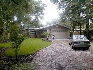 Driveway to Front