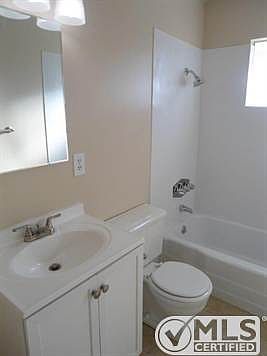 4th image of 1116 E Williams St