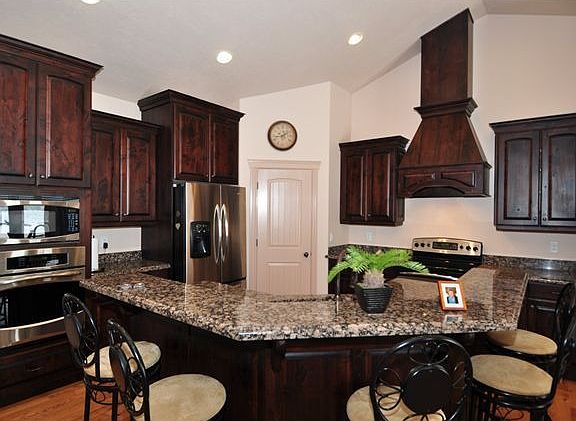 Kitchen | 14604 Buck Brush Cir, Herriman, UT 84096, USA