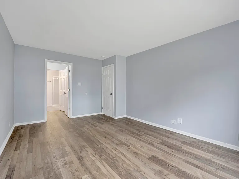 1100 E Randville Dr #211 — Photo 9