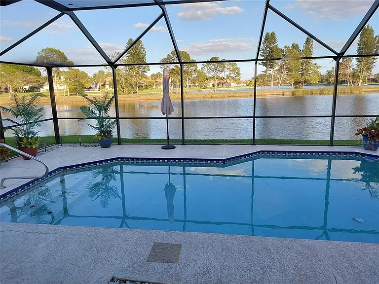 525 Moreno Cir NE — Photo 4