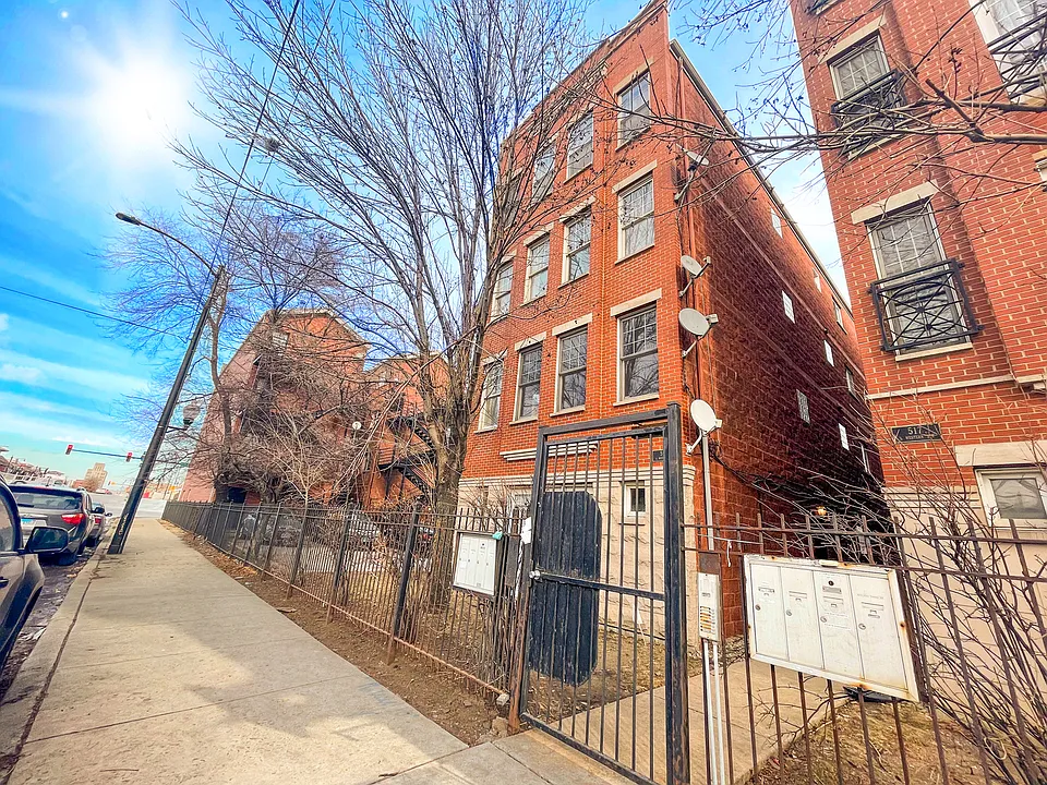 515 S Western Ave #2
