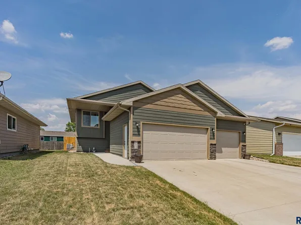 1312 E 69th St N, Sioux Falls, SD 57104