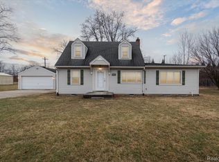 6930 Homefield St, Romulus, MI 48174