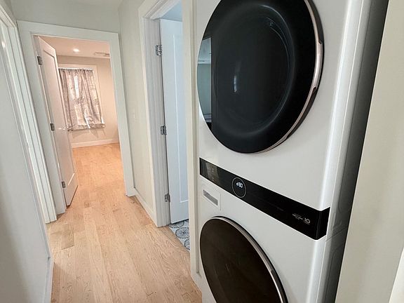 5th image of 427 Lafayette Rd APT 3