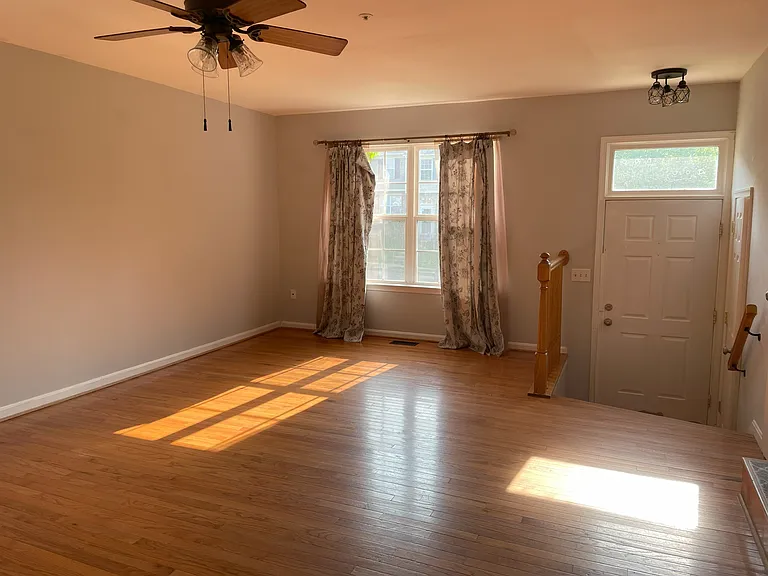 3165 Eden Dr — Photo 3