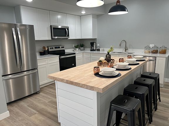 Staged unit with an identical floorplan.