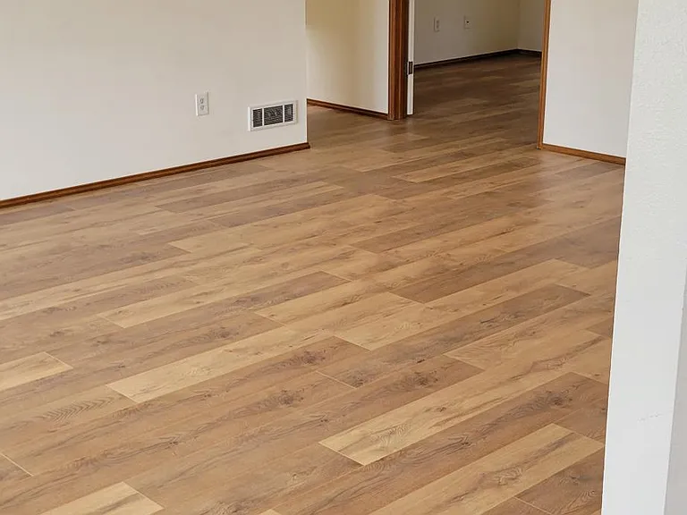941 E Alder St — Photo 9