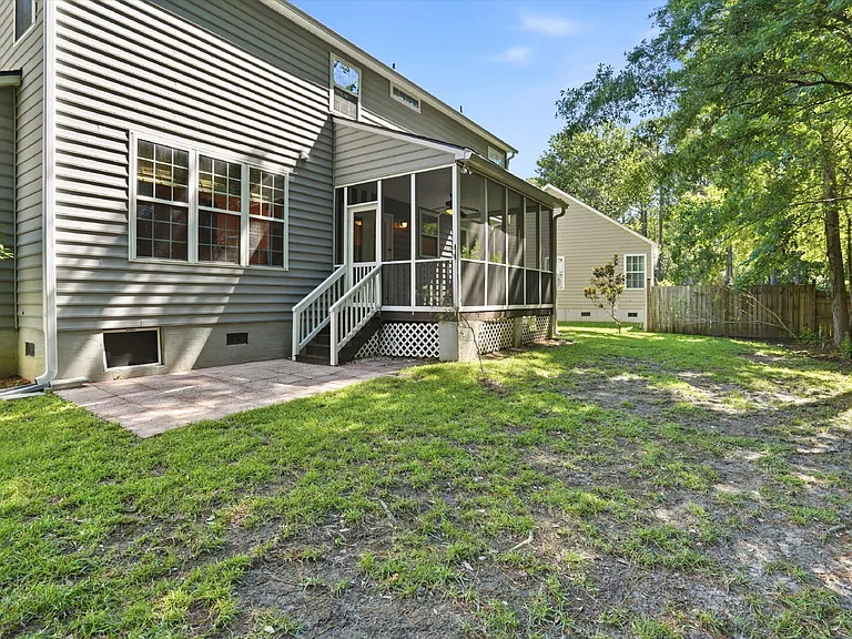 1152 Willoughby Ln — Photo 40