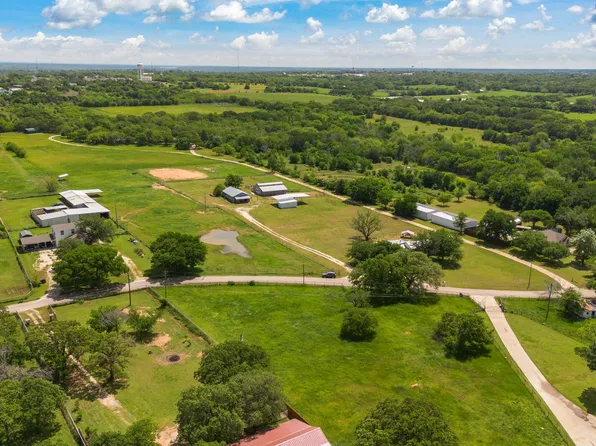 1712 County Road 701, Cleburne, TX 76031