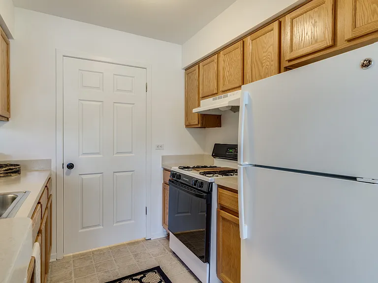 Northport Apartments — Photo 7