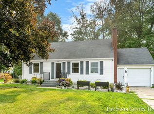 7759 Graceland Dr, Jenison, MI 49428