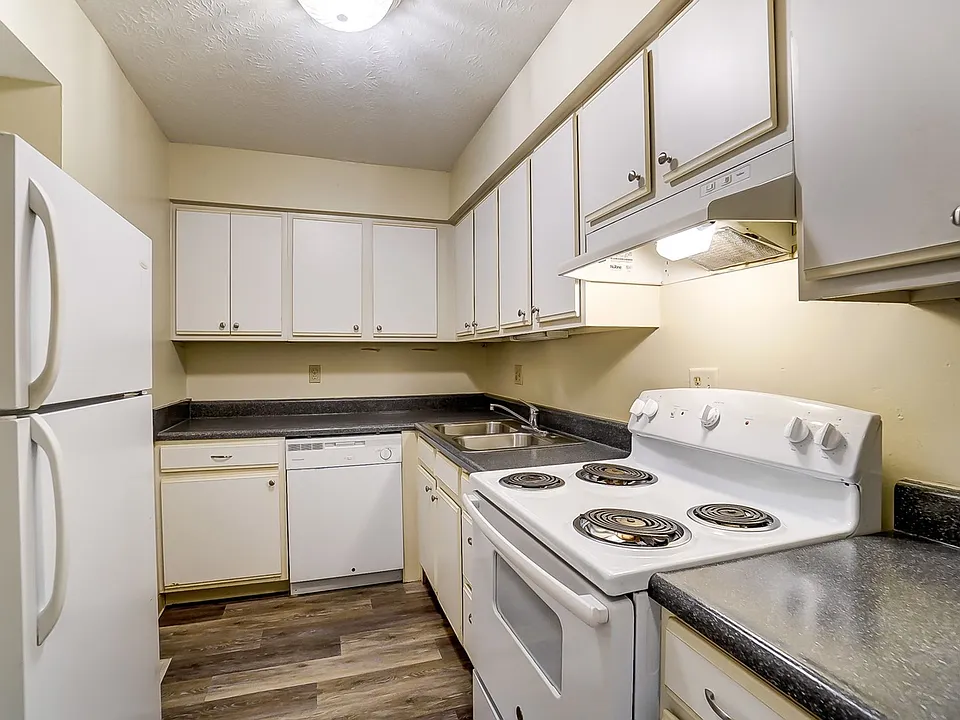1410-1478 Livingston Ct