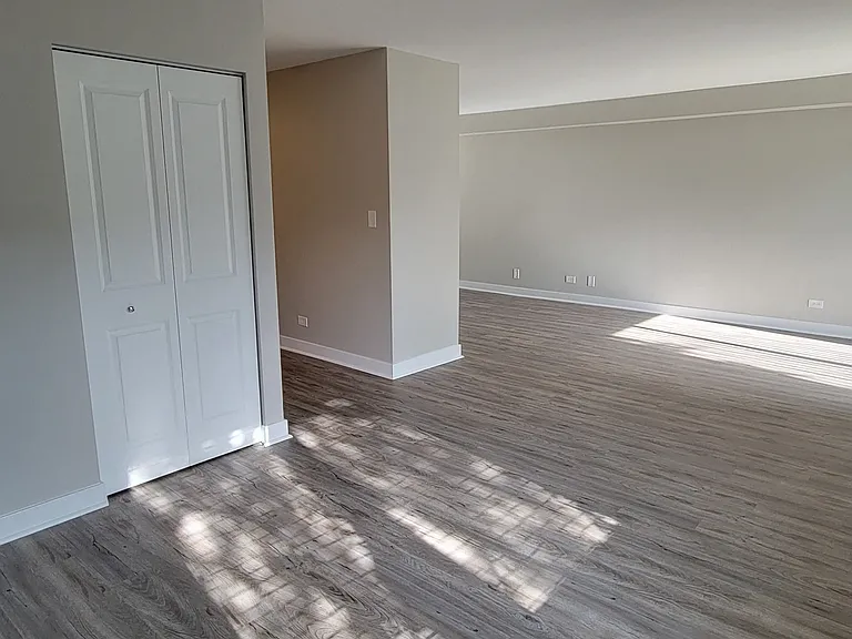 Lisle Station Apartments — Photo 48