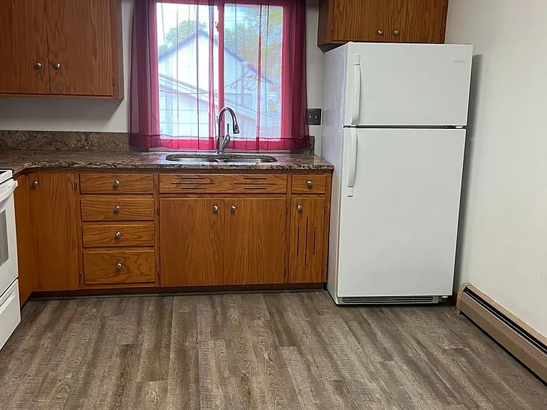 603 N Main St — Photo 2