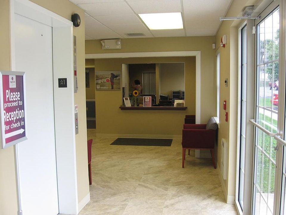 2nd image of 116 Lake St