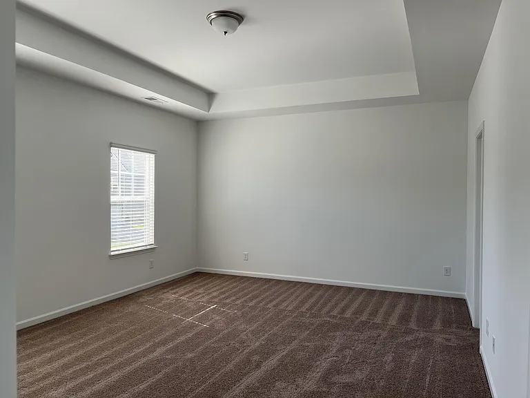 216 Hanson Ln — Photo 9