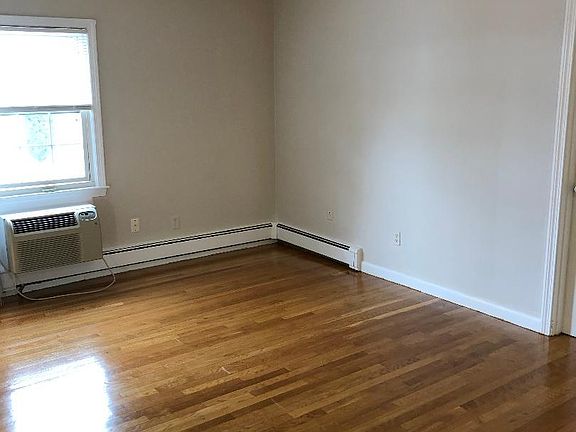 4th image of 139 W Emerson St #3