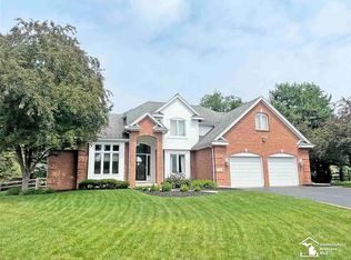 7277 Hidden Valley Dr, Lambertville, MI 48144