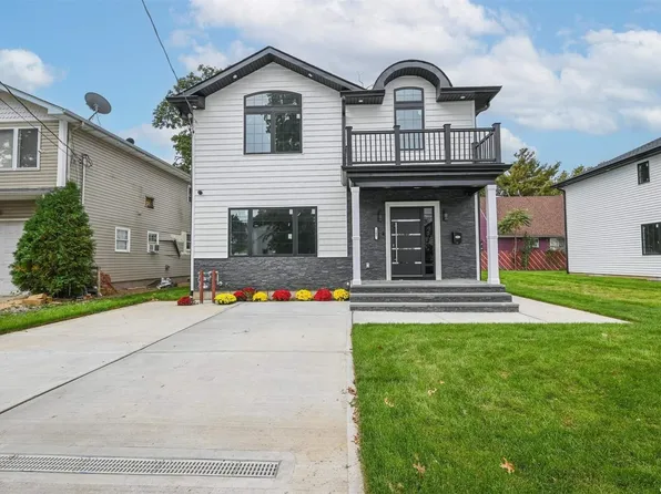 247 Covert Street, Westbury, NY 11590