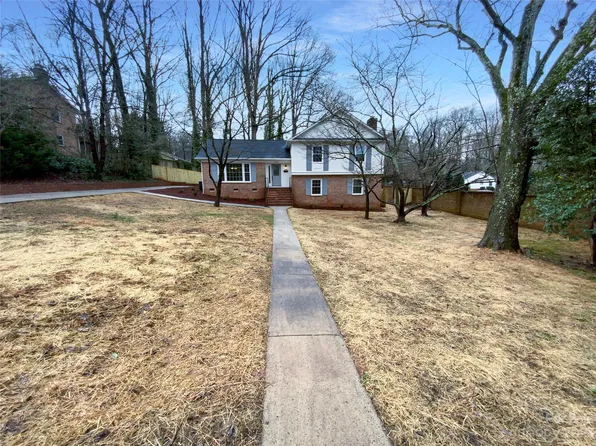 3700 Riverbend Rd, Charlotte, NC 28210