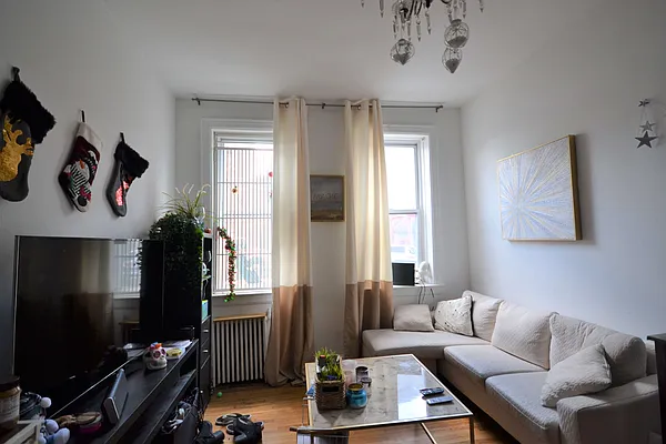 Rented by Bold New York | media 13