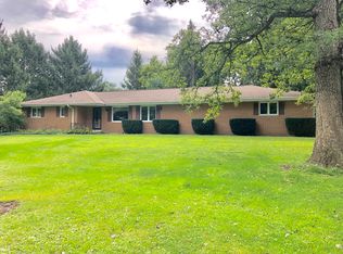 17044 Buzzell Rd, Sycamore, IL 60178