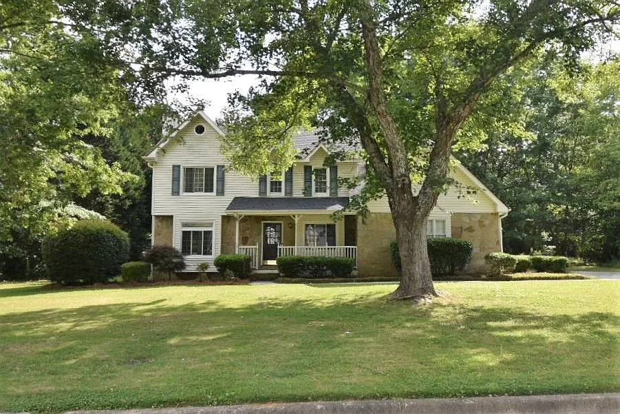 3521 Spring Creek Cir photo 1