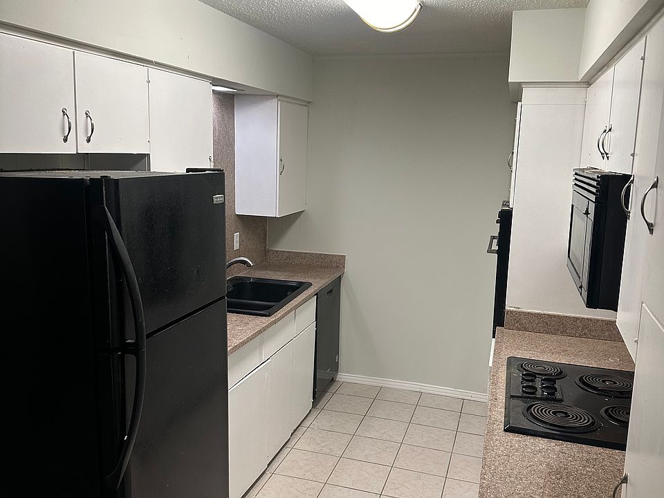 1st image of 3753 High Vista Dr
