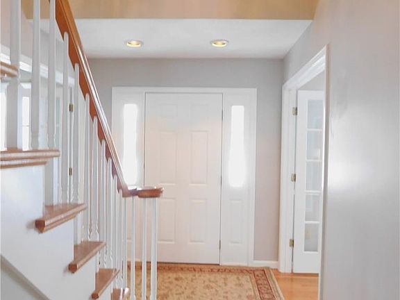 2nd image of 3183 Olive Dr