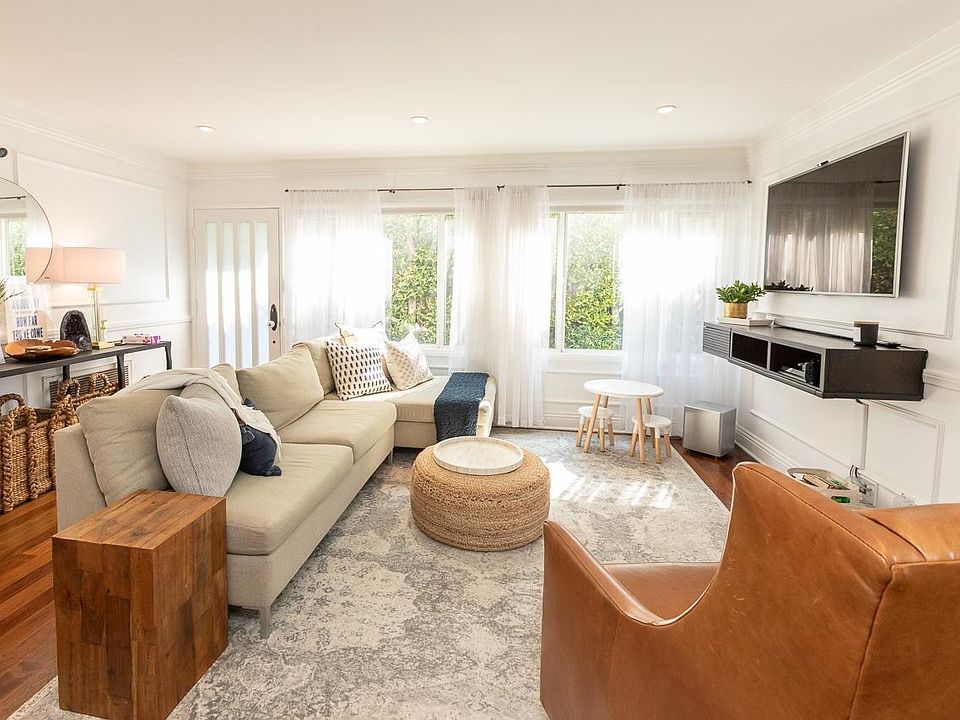 Living room with lots of light