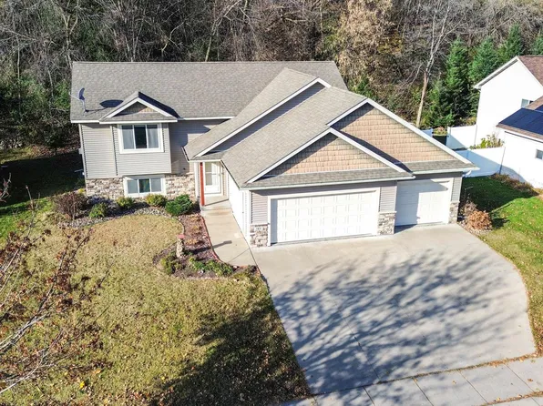 785 Glenmeadow St, River Falls, WI 54022
