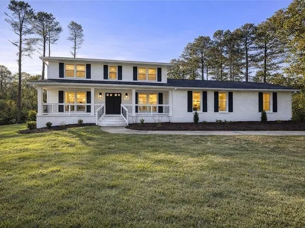 863 Brafferton Pl, Stone Mountain, GA 30083