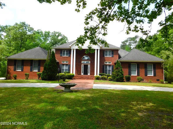 13820 Heritage Drive, Laurinburg, NC 28352