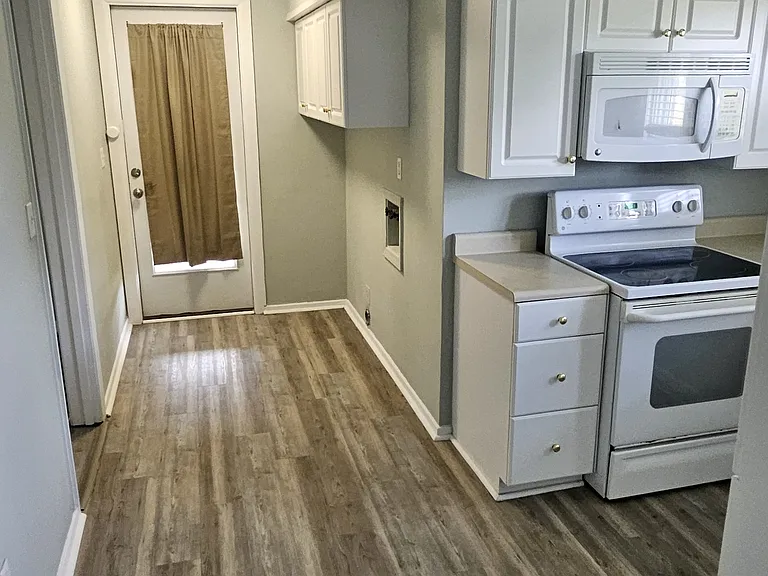 741 Walnut Ave — Photo 16