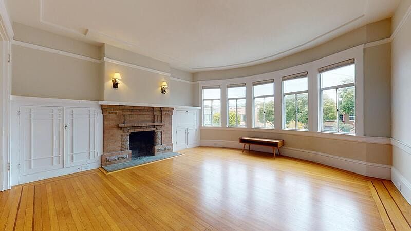 1st image of 430 Capistrano Ave