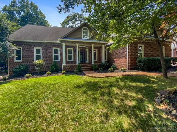 9520 Millen Dr, Harrisburg, NC 28075