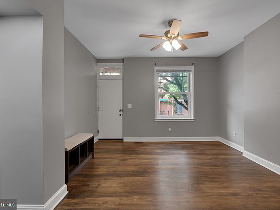 5th image of 605 W 9th St