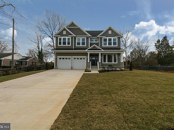 2nd image of 3005 Franklin St