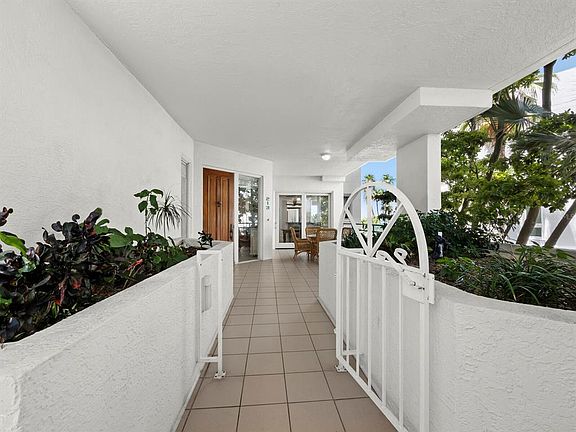 5th image of 350 GULF OF MEXICO DRIVE #213