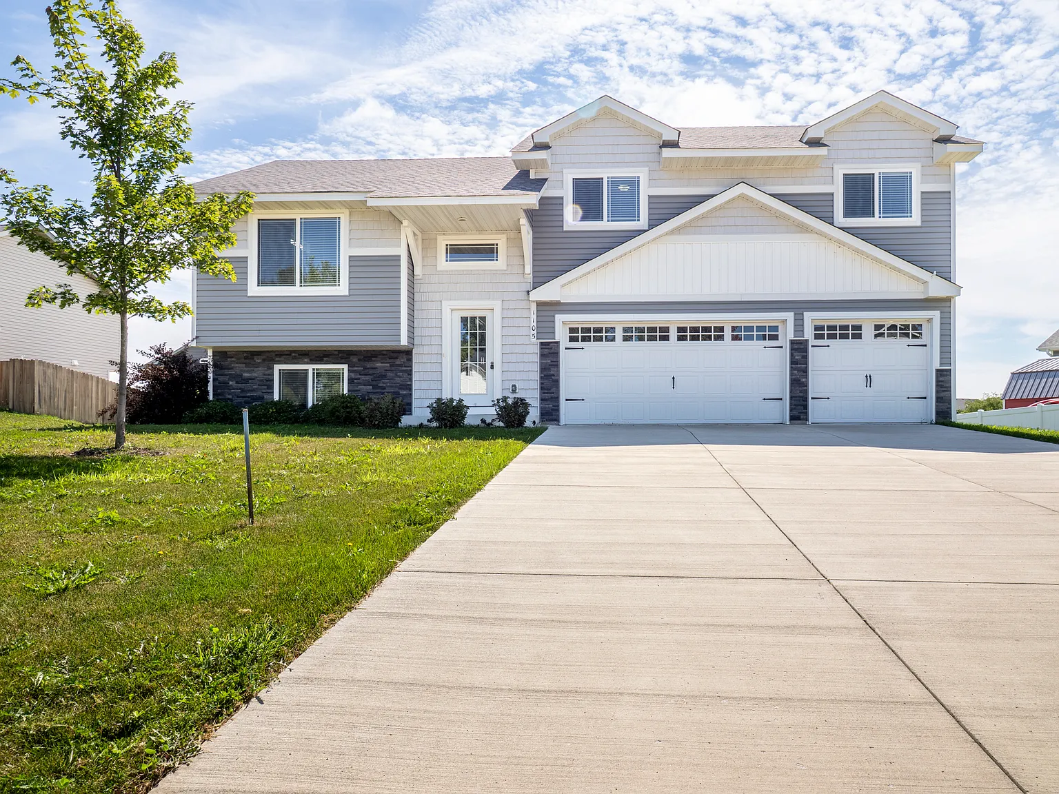 4 bed, 2055 sqft, $2,450 — Photo 1