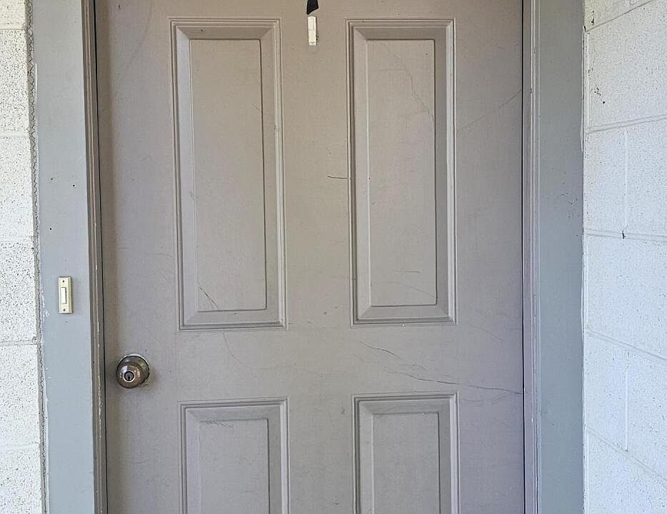 1st image of 7 Mill Park Ln
