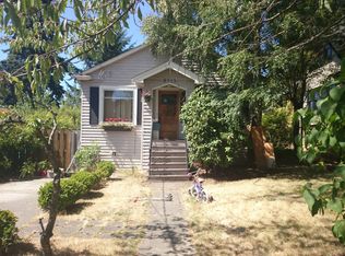 8715 Dayton Ave N, Seattle, WA 98103