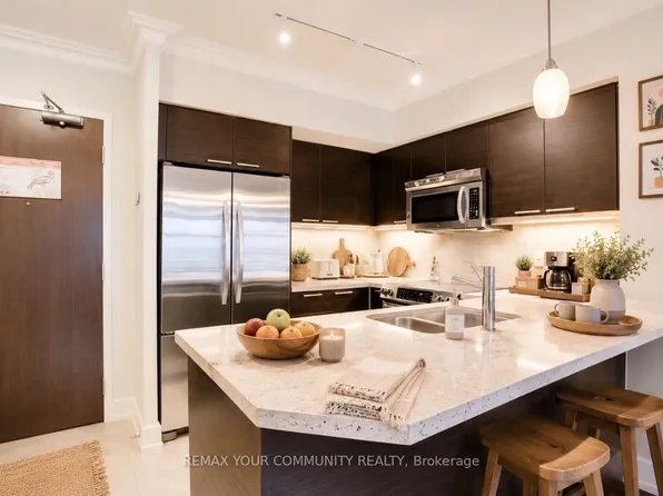 650 Sheppard Ave E, Toronto, ON