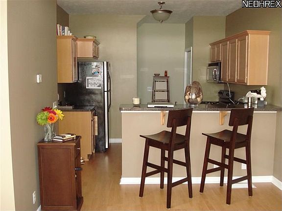 4th image of 30056 Euclid Ave Unit 16