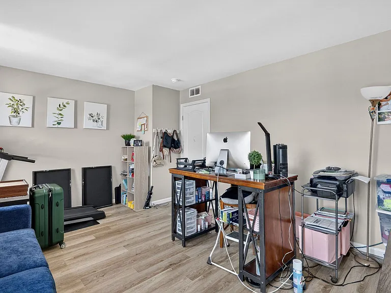 980 Basswood Dr — Photo 40